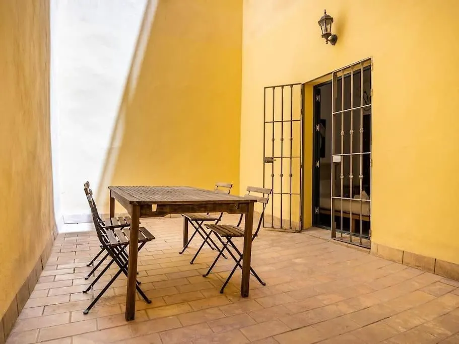 Apartment Aitana En Alvarez Quintero Seville Spain